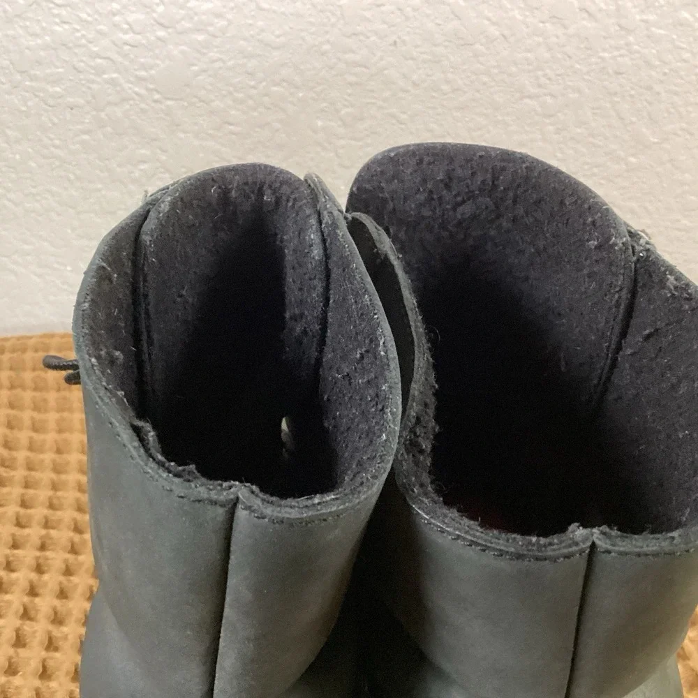 Timberland A3525 Women's Sz 9 Premium 6-Inch Waterproof Boot in Black Nubuck